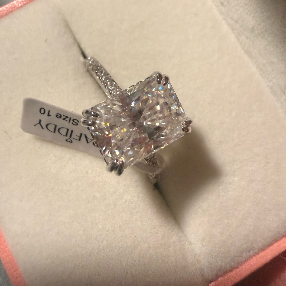 Brilliant Cushion-Cut Clear Stone Engagement Ring - Size 10